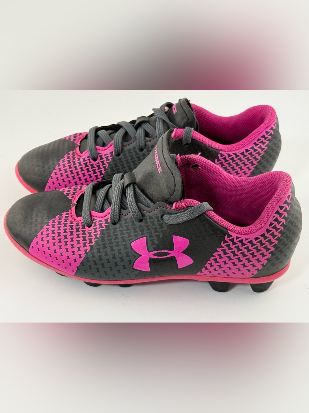 Under Armour CF Force Girls Soccer Cleats Size 12k